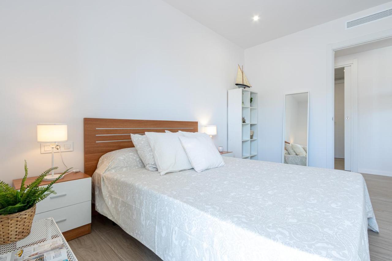 M A R I V E N T Suite With Bathroom And Terrace 50 M2 Росас Экстерьер фото