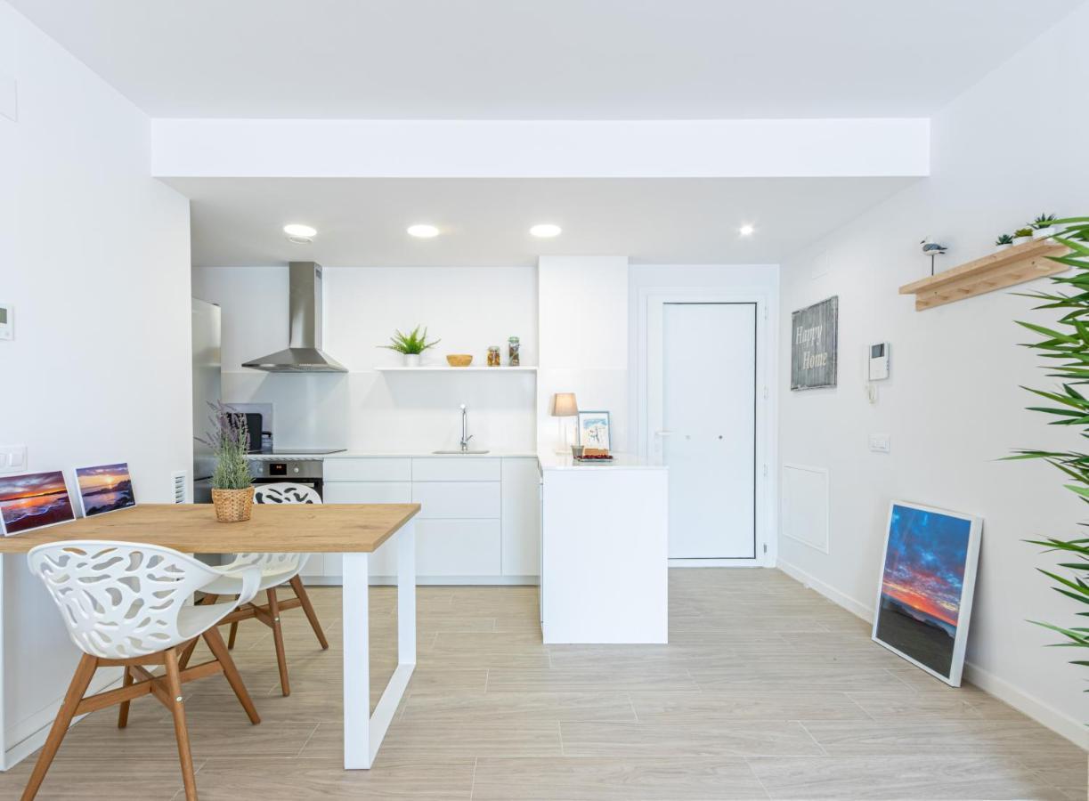M A R I V E N T Suite With Bathroom And Terrace 50 M2 Росас Экстерьер фото
